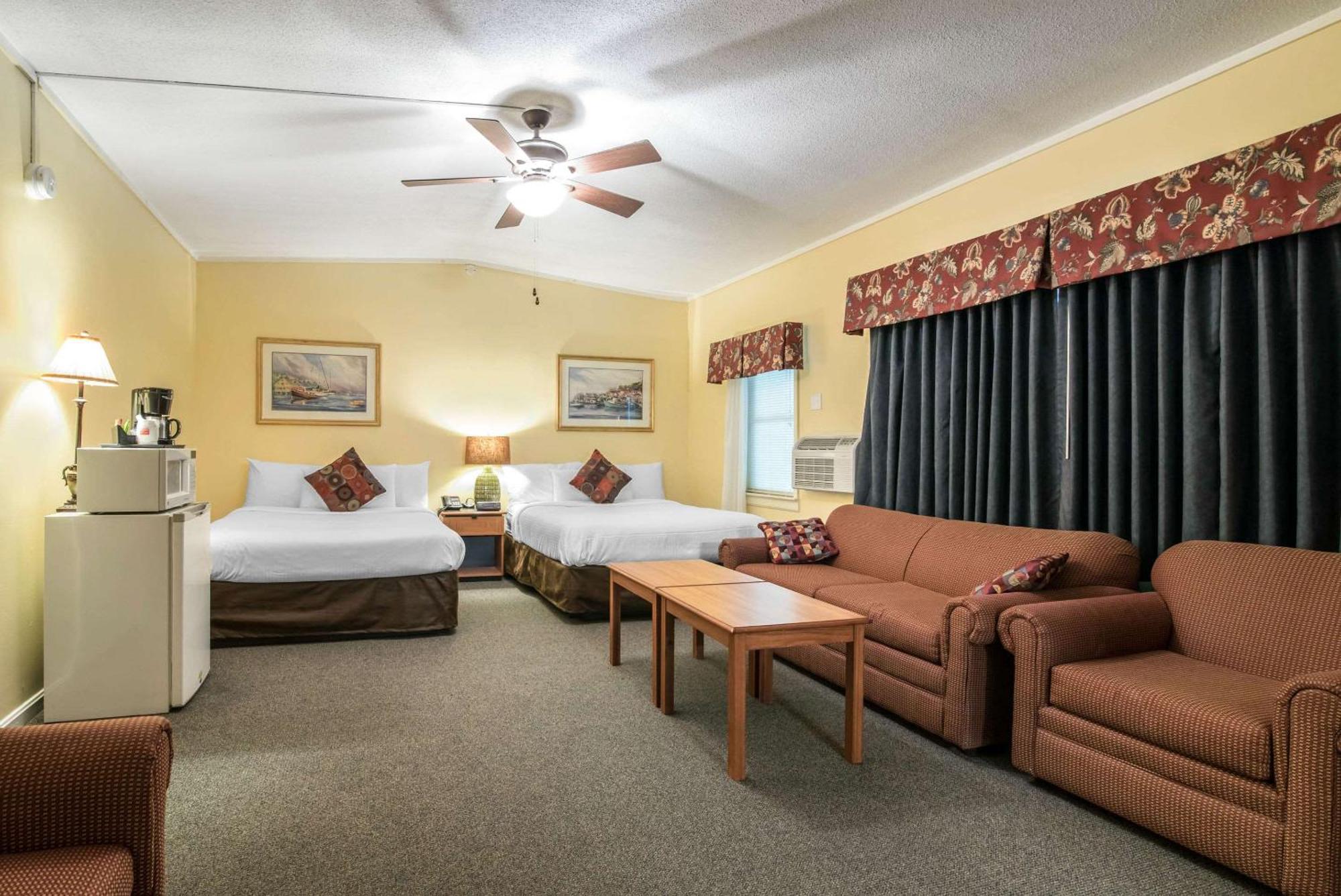 Tiltonlodge Inn & Suites Екстериор снимка