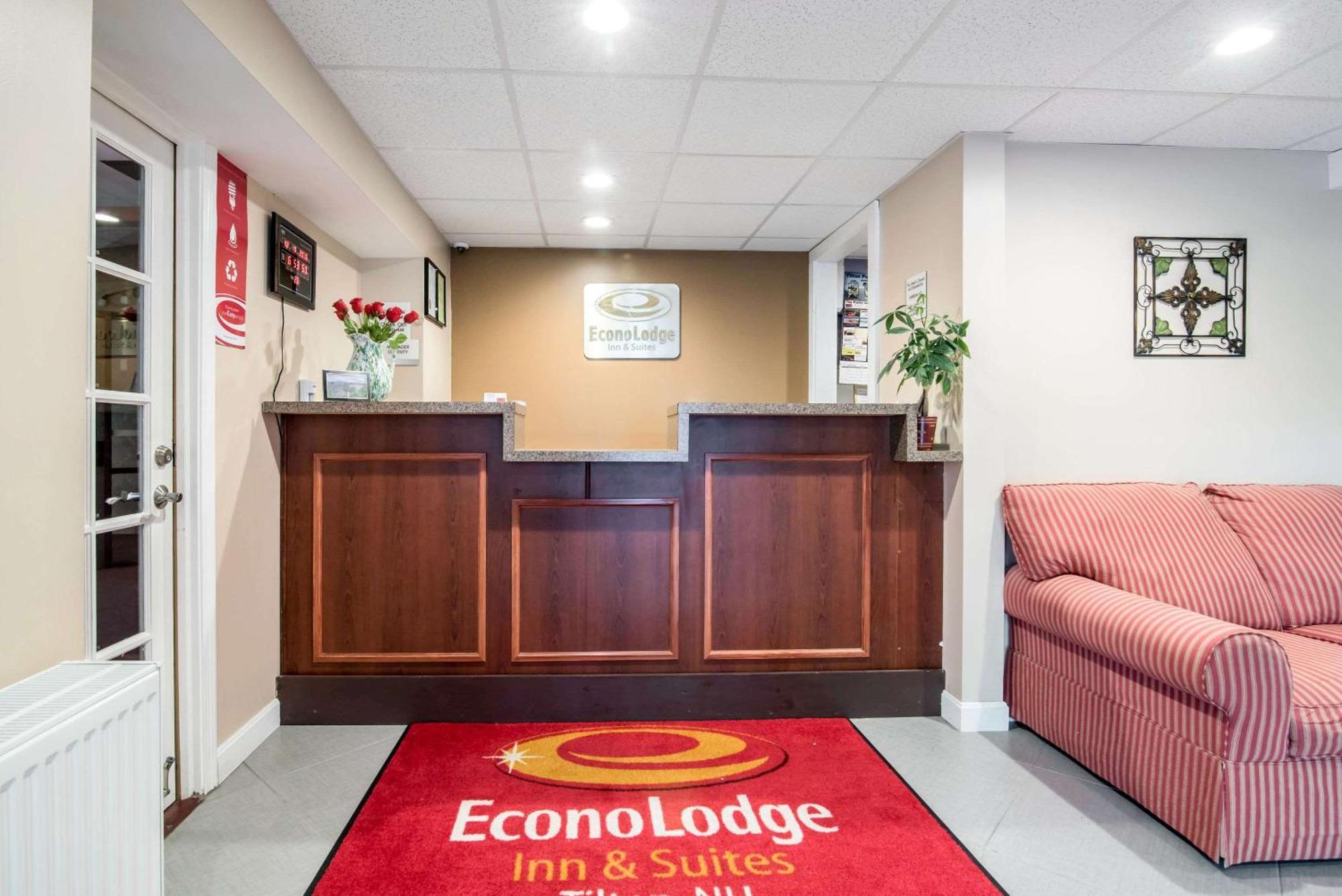 Tiltonlodge Inn & Suites Екстериор снимка