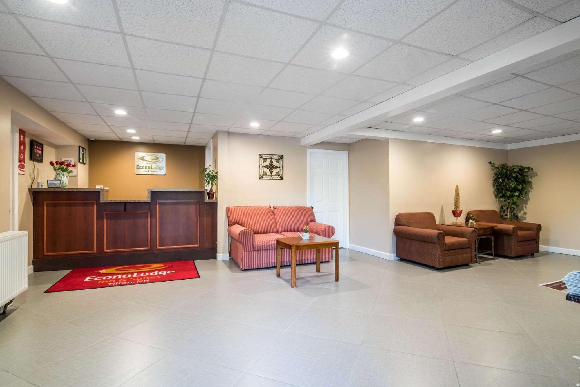 Tiltonlodge Inn & Suites Екстериор снимка