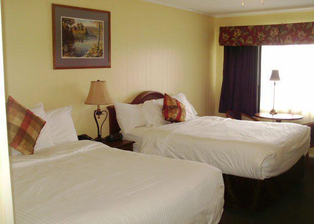 Tiltonlodge Inn & Suites Екстериор снимка